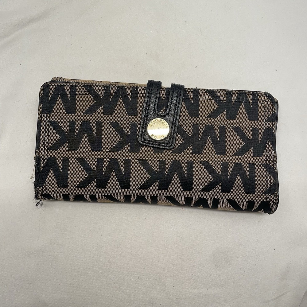 Michael Kors Women's Carryall Travel Wallet Brown Black Logo